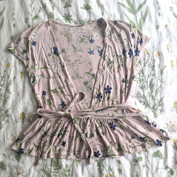 Floral waist tie deep V peplum top - Picture 4 of 9